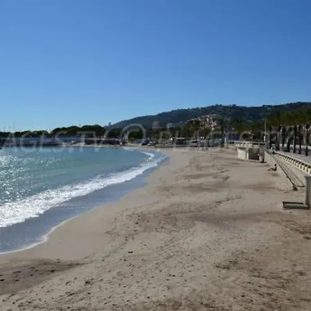 F1 A 5 Minutes Des Plages Et De La Gare Διαμέρισμα